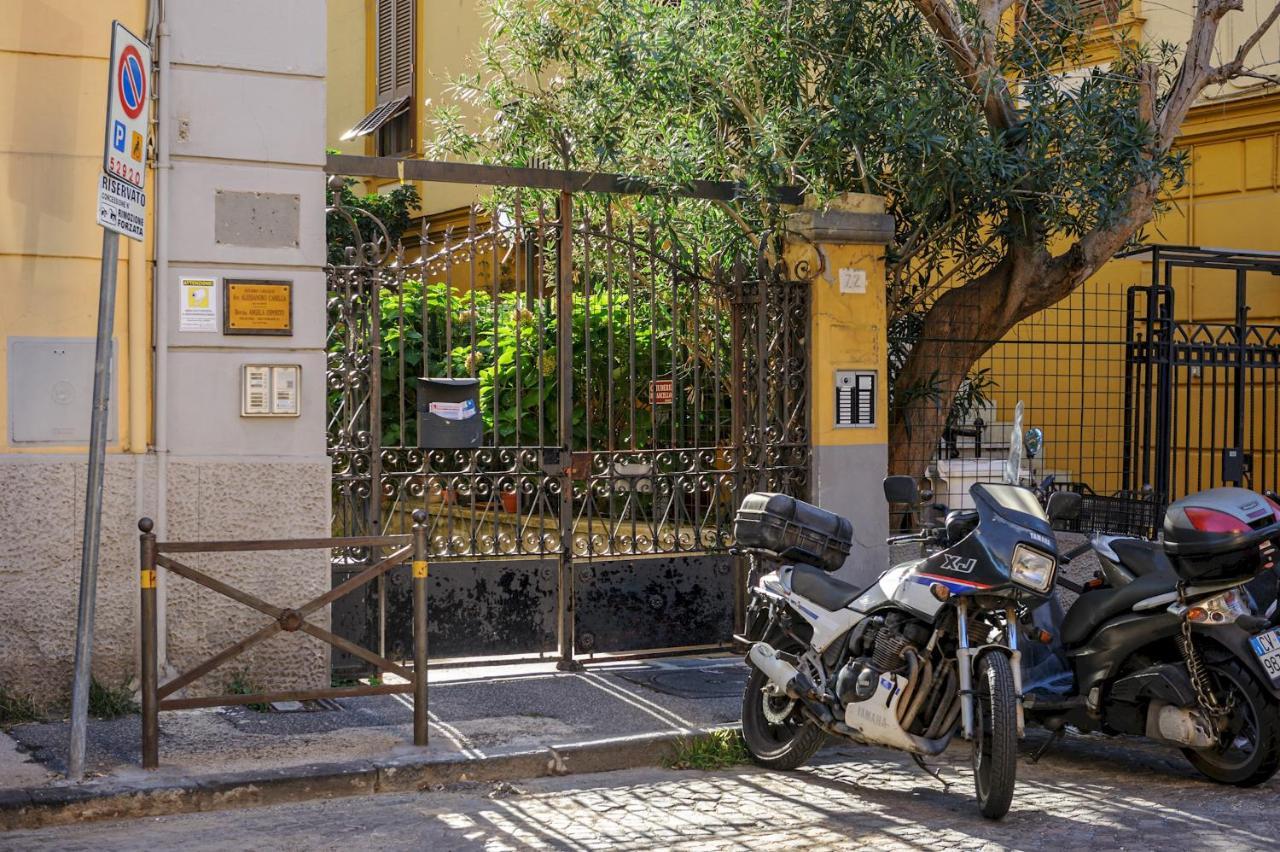 Via Aniello Falcone 72B Napels Buitenkant foto
